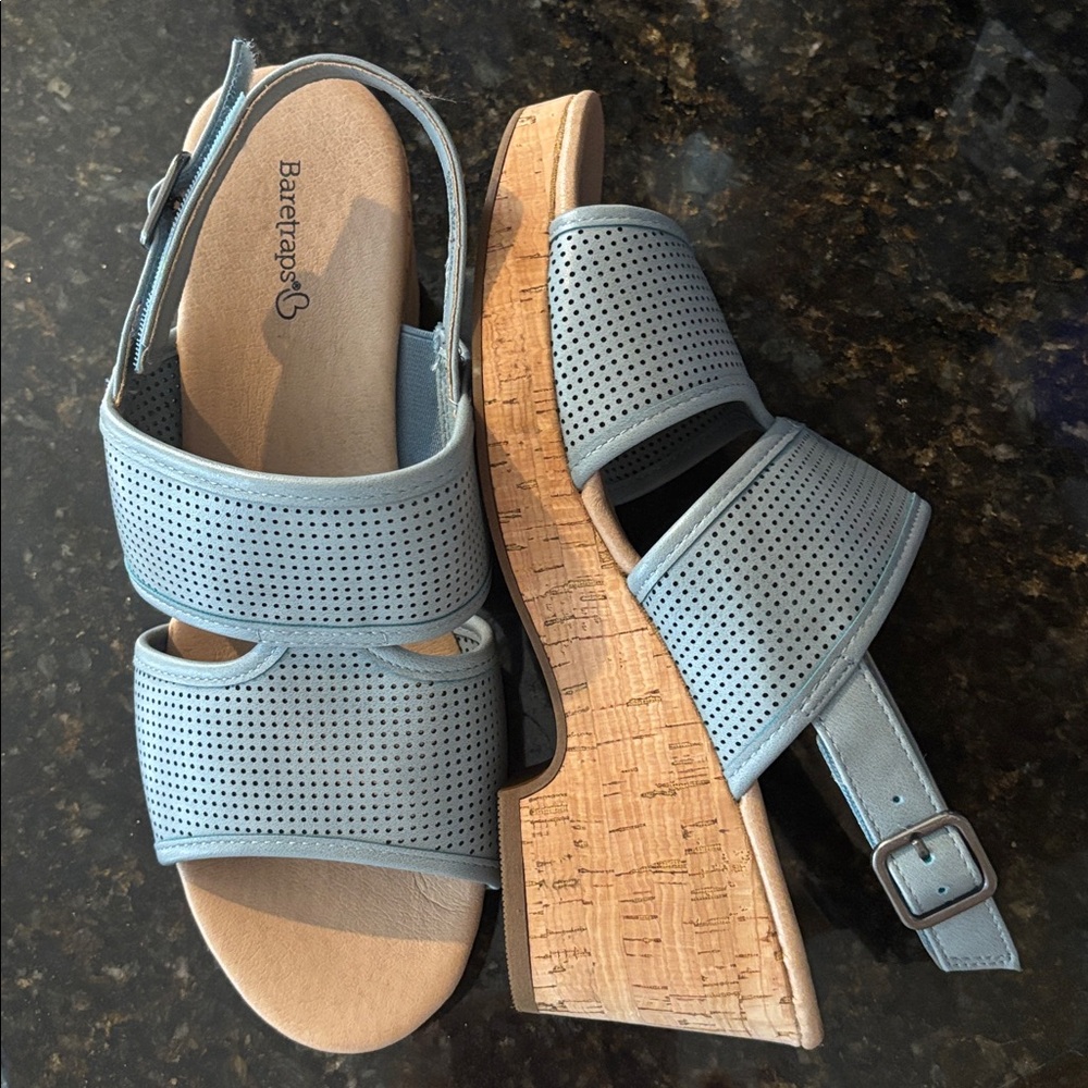New Baretraps Abia Sandals Womens Sz 9W Blue Comfy Shoes Cork Wedges Bare Traps